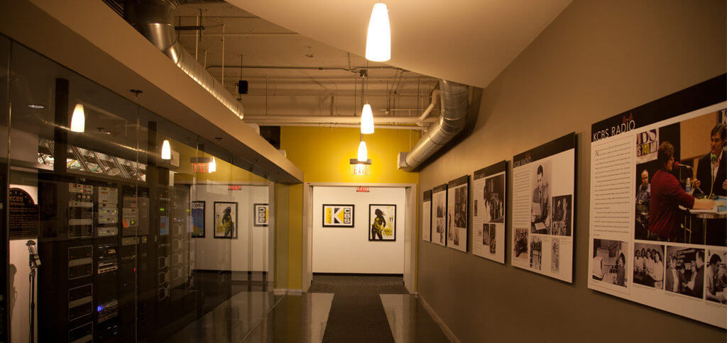 Choosing the Right Colors for Your Home or Office