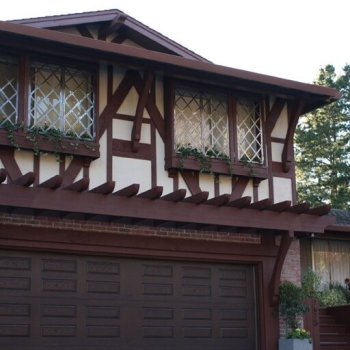 Armstrong Painting - exterior painting of tutor home