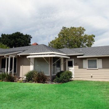 Armstrong Painting - exterior painting of beige bungalow